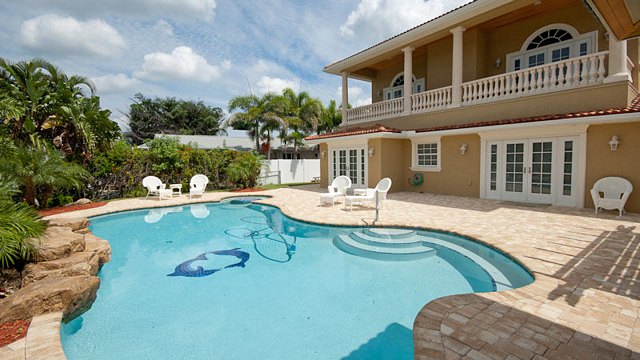 pool area of ami rental